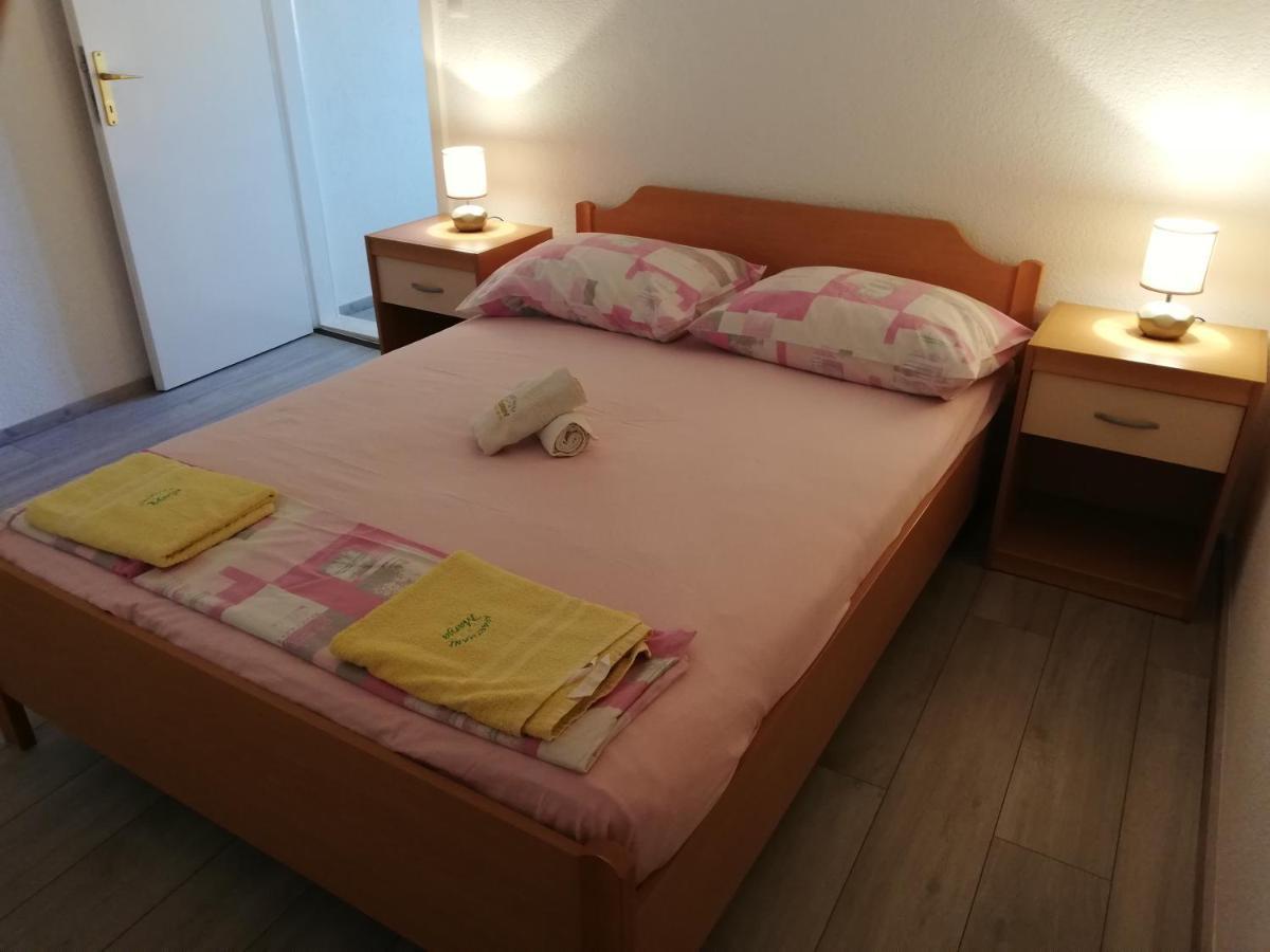 Apartments Amfora Gdinj Екстериор снимка