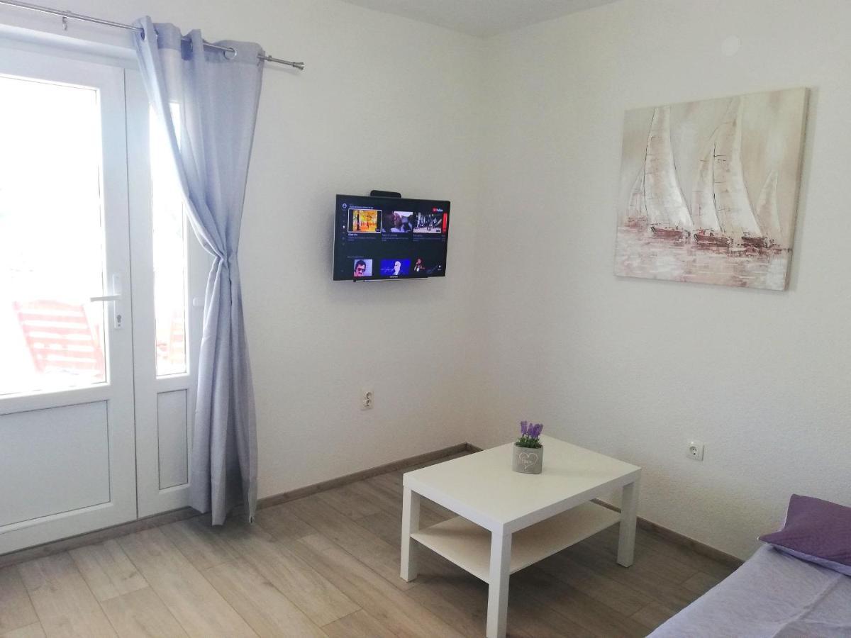 Apartments Amfora Gdinj Екстериор снимка