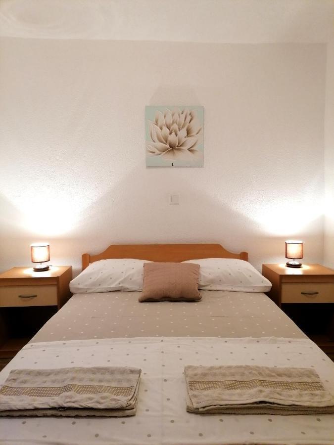 Apartments Amfora Gdinj Екстериор снимка